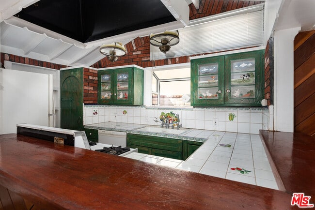 Building Photo - 14842 Morrison St