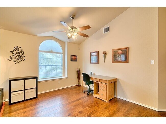 Building Photo - 3321 Tavistock Dr