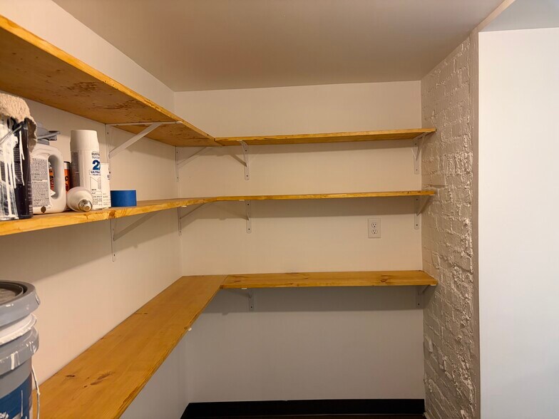 Building Photo - 1530 S 4th St