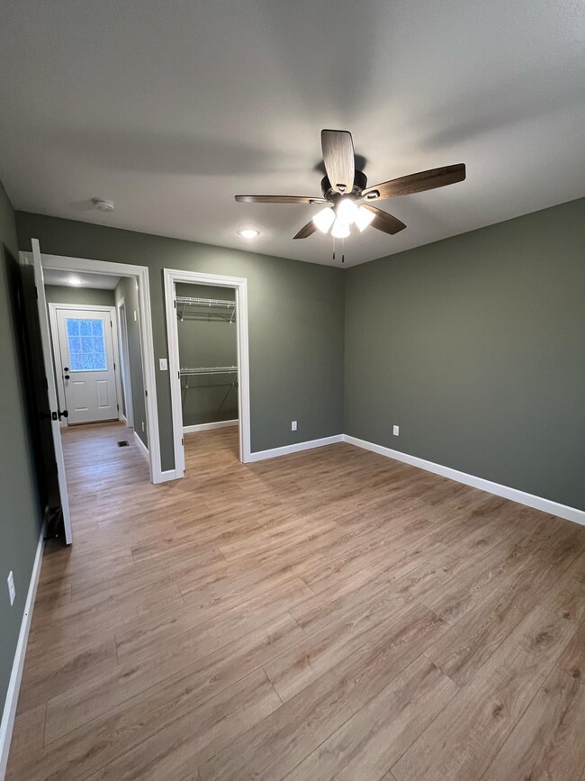 Building Photo - 153 Pinnacle Dr