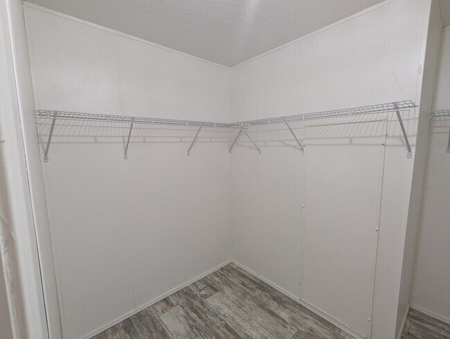 Building Photo - 6806 Pearson Ln