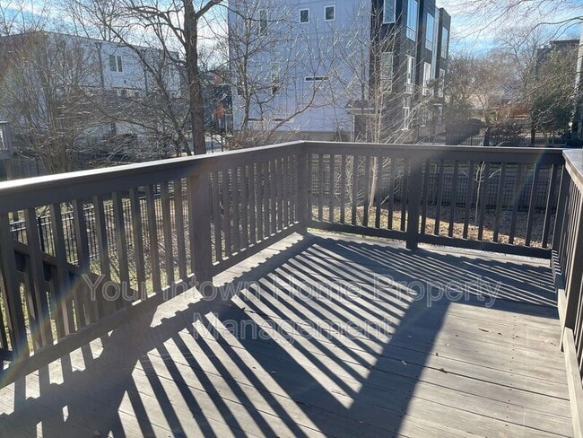 Building Photo - 228 Mayson Ave NE