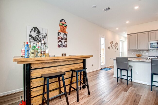 Building Photo - 617 Aspen Falls Ct