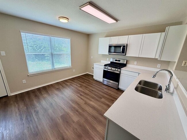 Building Photo - 3403 Wickham Ln