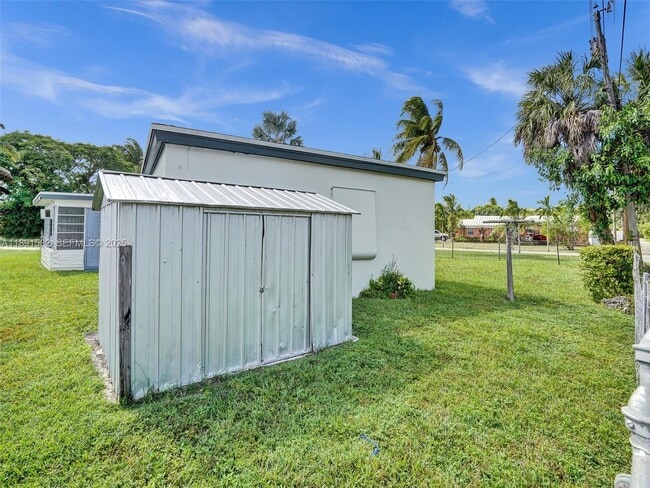 Building Photo - 17791 NE 13th Ave