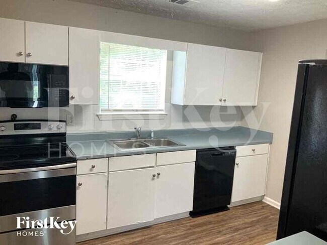 Building Photo - 675 Conisburgh Ct