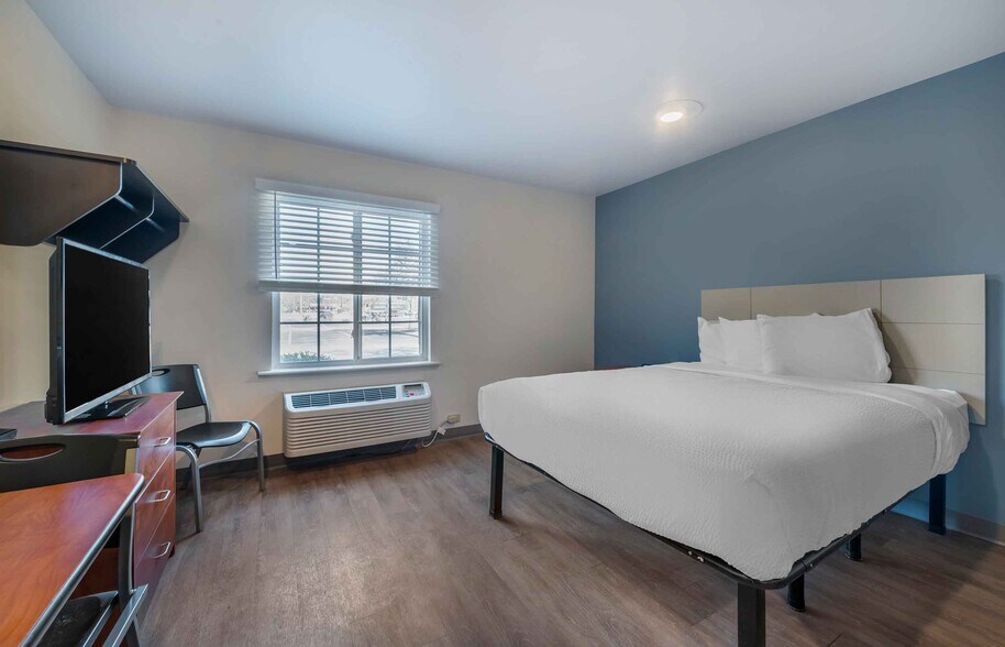 Building Photo - Furnished Studio-Orlando - Sanford - Airport