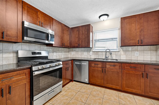 Building Photo - 4031 Clayton Bend Ct