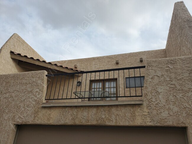 Building Photo - SEASONAL WITH POOL JANUARY - MARCH 2026