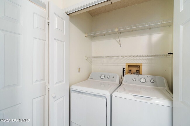 Building Photo - 7 Tamarack Ct