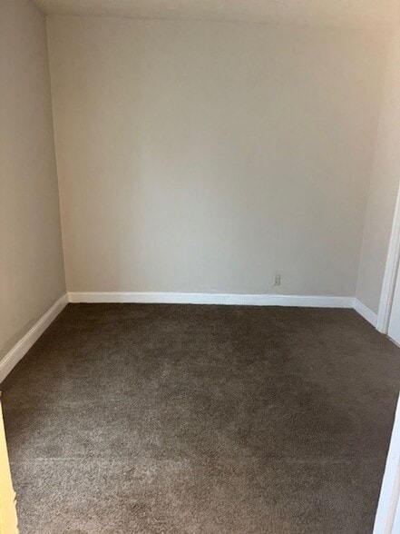 Building Photo - Westside Two Bedroom