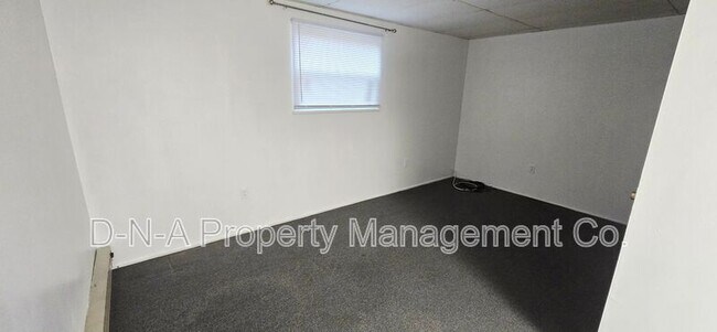 Building Photo - 103-105 S. Broadway