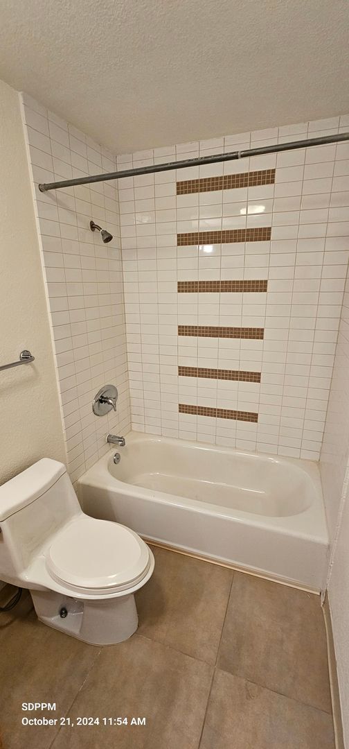 Building Photo - UTC / La Jolla - Villa Vicenza / Nice 1 Be...