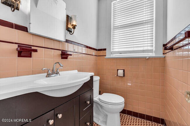 Building Photo - 55 Main St