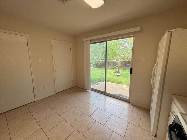 Building Photo - 224 Jim Miller Dr