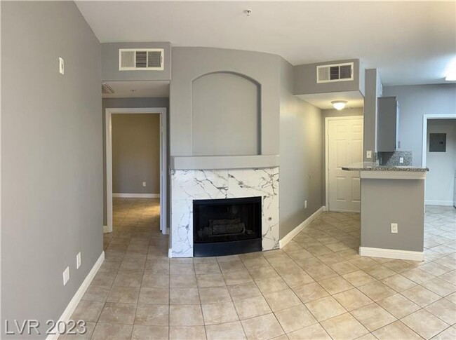 Building Photo - 2 bed&2 bath&1 car garage for rent $1650