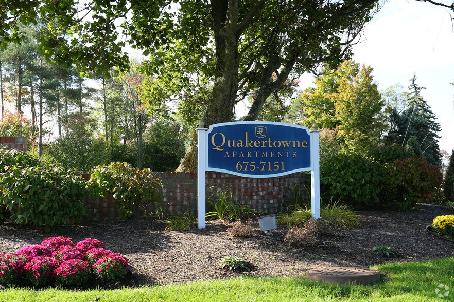 Quakertowne Apartments 220 Countryside Ln Orchard Park NY 14127 Apartment Finder