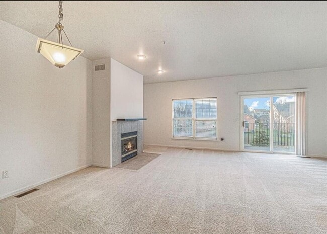Building Photo - 526 Cherry Orchard Rd