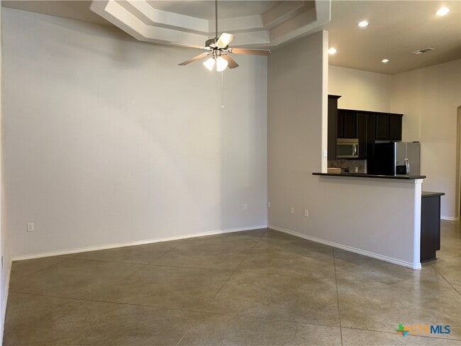 Building Photo - 235 Anne Louise Dr