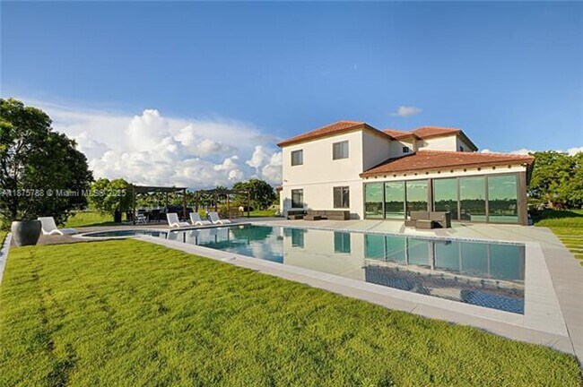 Building Photo - 34850 SW 218th Ave