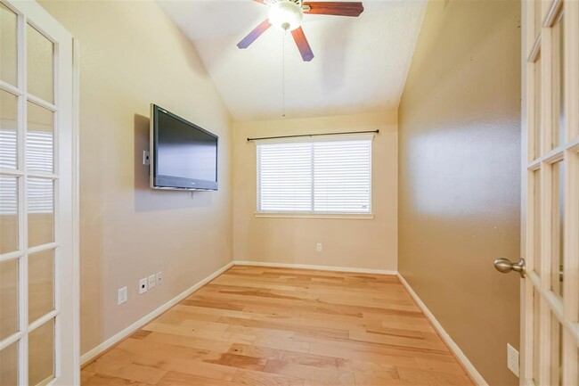 Building Photo - 13247 Gardnerville St