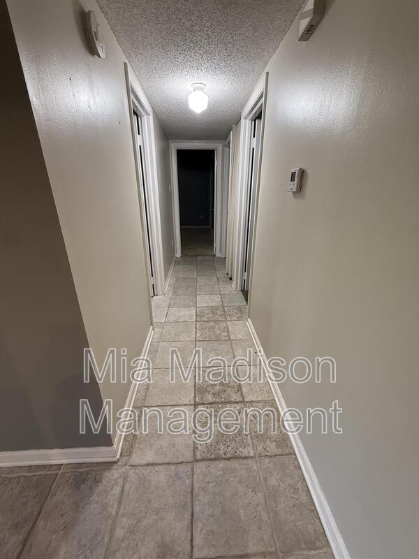 Building Photo - 146 Jacquelyn Dr