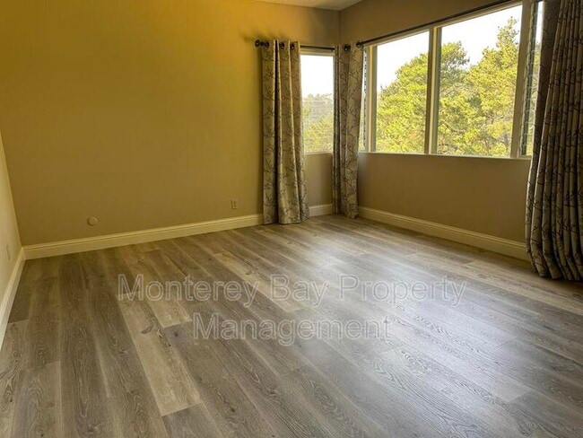 Building Photo - 31 Del Mesa Carmel