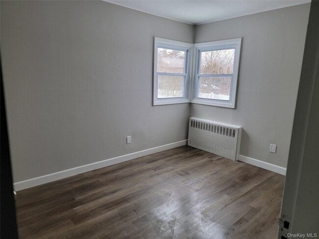 Building Photo - 19 Essex Rd