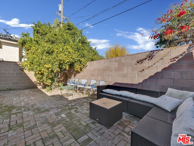 Building Photo - 6842 Ranchito Ave