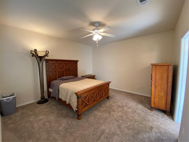 Building Photo - 10011 Sugarvine Ln