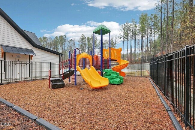 Building Photo - 912 Grand Mesa Dr