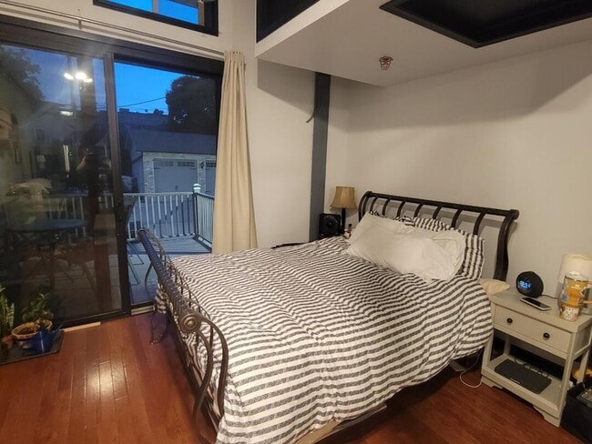 Building Photo - 602 S 9th St