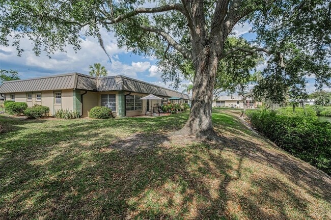Building Photo - 4200 Hampton Dr