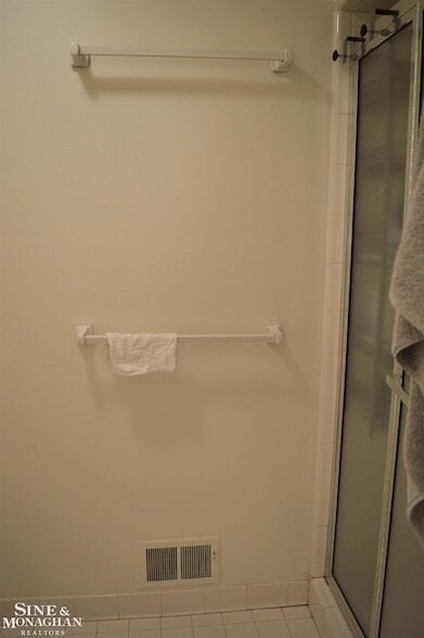 Building Photo - 744 Trombley Rd