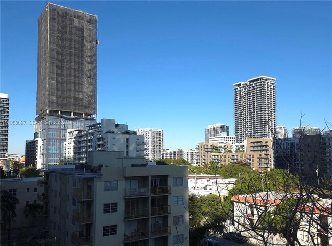 Building Photo - 471 NE 25th St