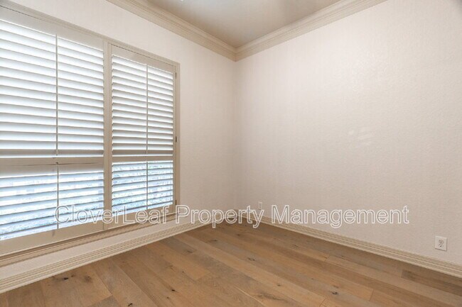 Building Photo - 1231 Via Belcanto