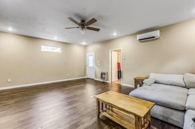 Building Photo - 41 Strattonwood Pl