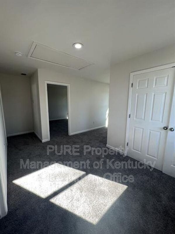 Building Photo - 1216 Pleasant St