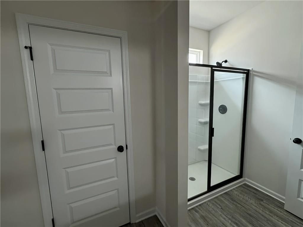 Building Photo - 423 Perth Dr