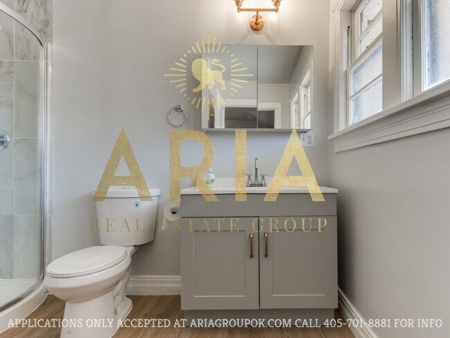 Building Photo - *AVAILABLE FOR IMMEDIATE MOVE IN!* UPDATED...