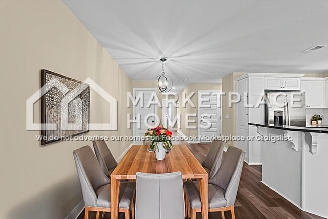 Building Photo - 712 Chatsworth Wy