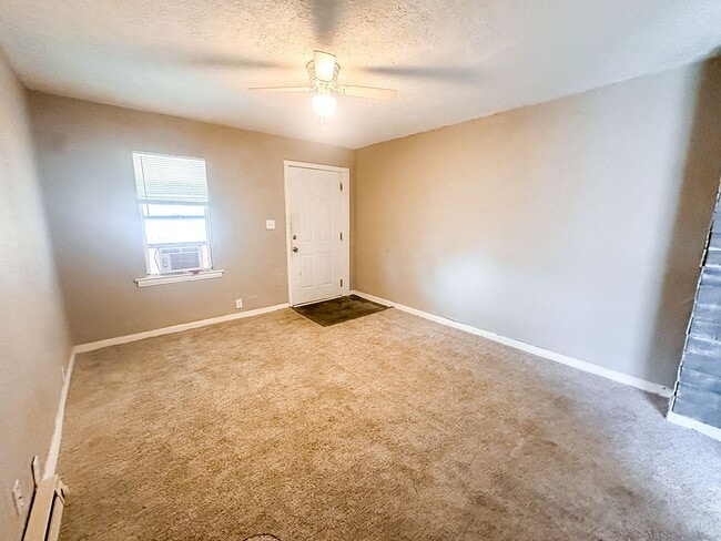 Building Photo - 253 S Dearborn St