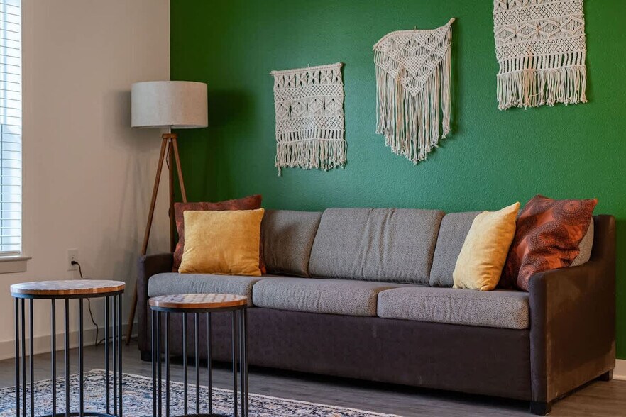 Building Photo - 14533 Star Water Rd