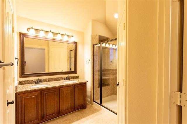 Building Photo - 2409 Lynbridge Dr