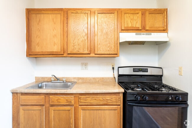 2BR, 1BA - 775SF - Kitchen - Lane Apartments