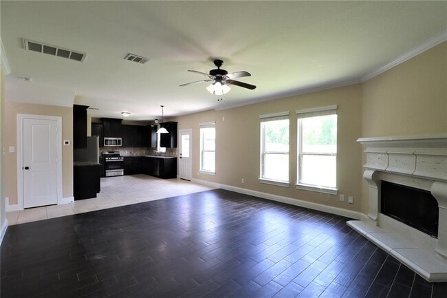 Building Photo - 8411 Creekside Timbers Dr