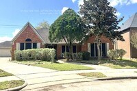 Building Photo - 2113 Pleasant Valley Dr