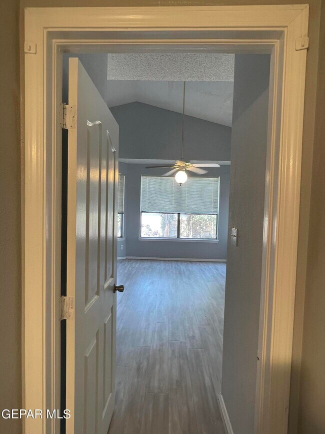 Building Photo - 3701 Trina Pl