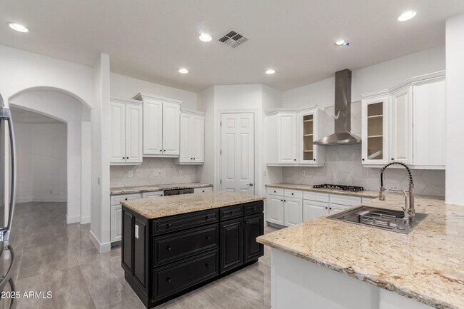 Building Photo - 4711 E Buckboard Ct