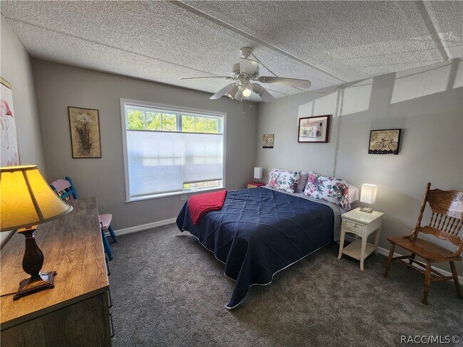 Building Photo - 2400 Forest Dr